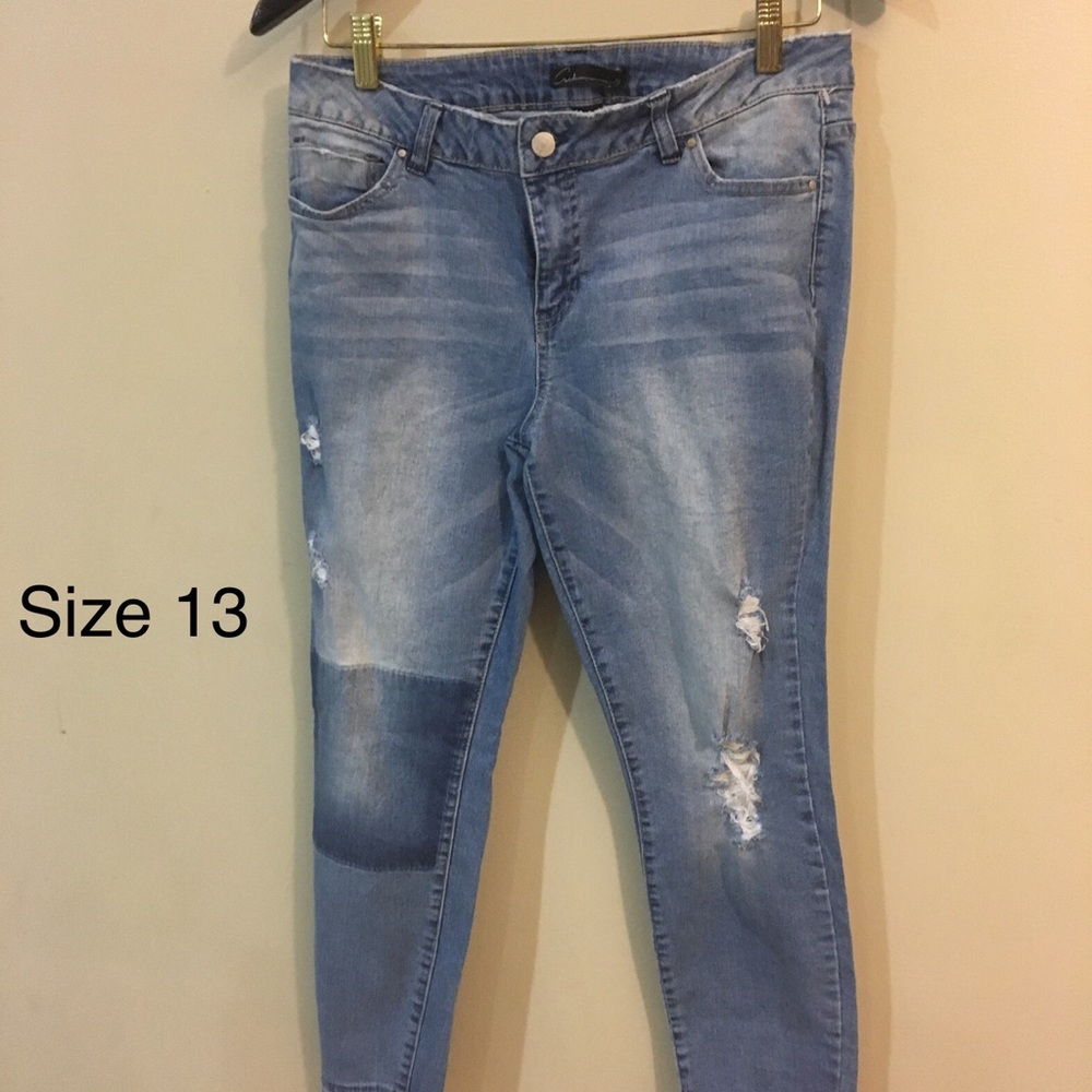 Jeans - Picture 2 of 8
